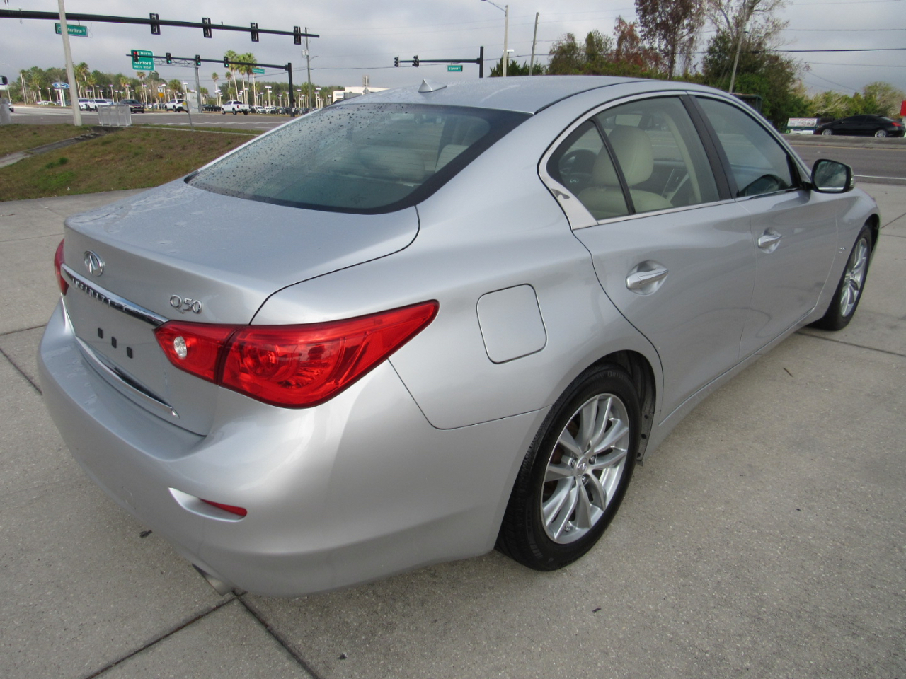 Infiniti Q50 3.0t Premium RWD 2017
