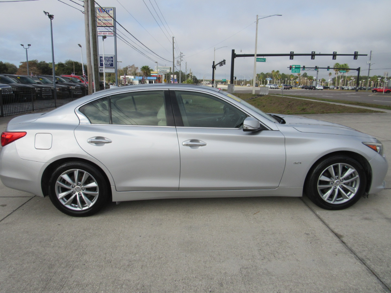 Infiniti Q50 3.0t Premium RWD 2017