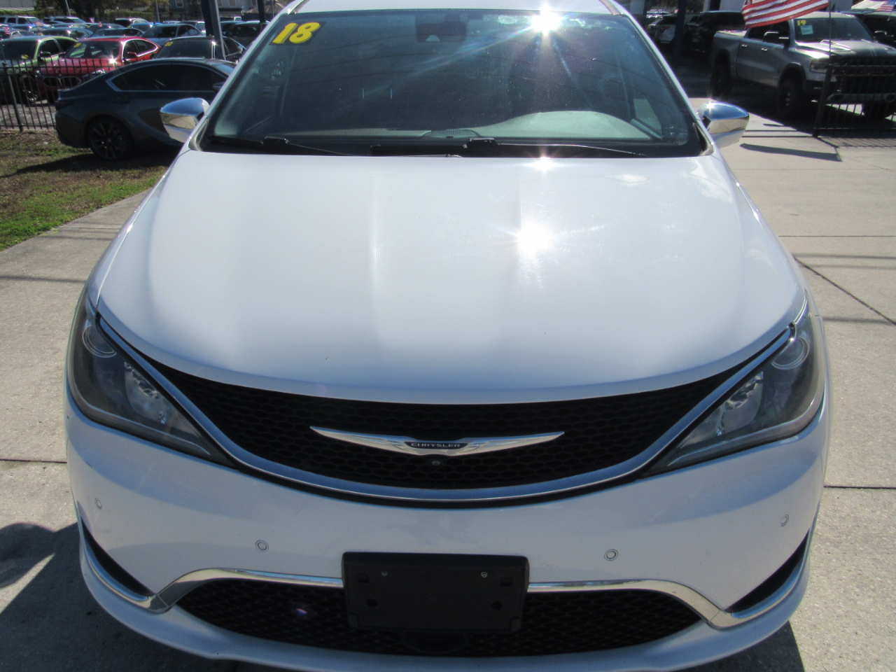 Chrysler Pacifica Limited FWD 2018