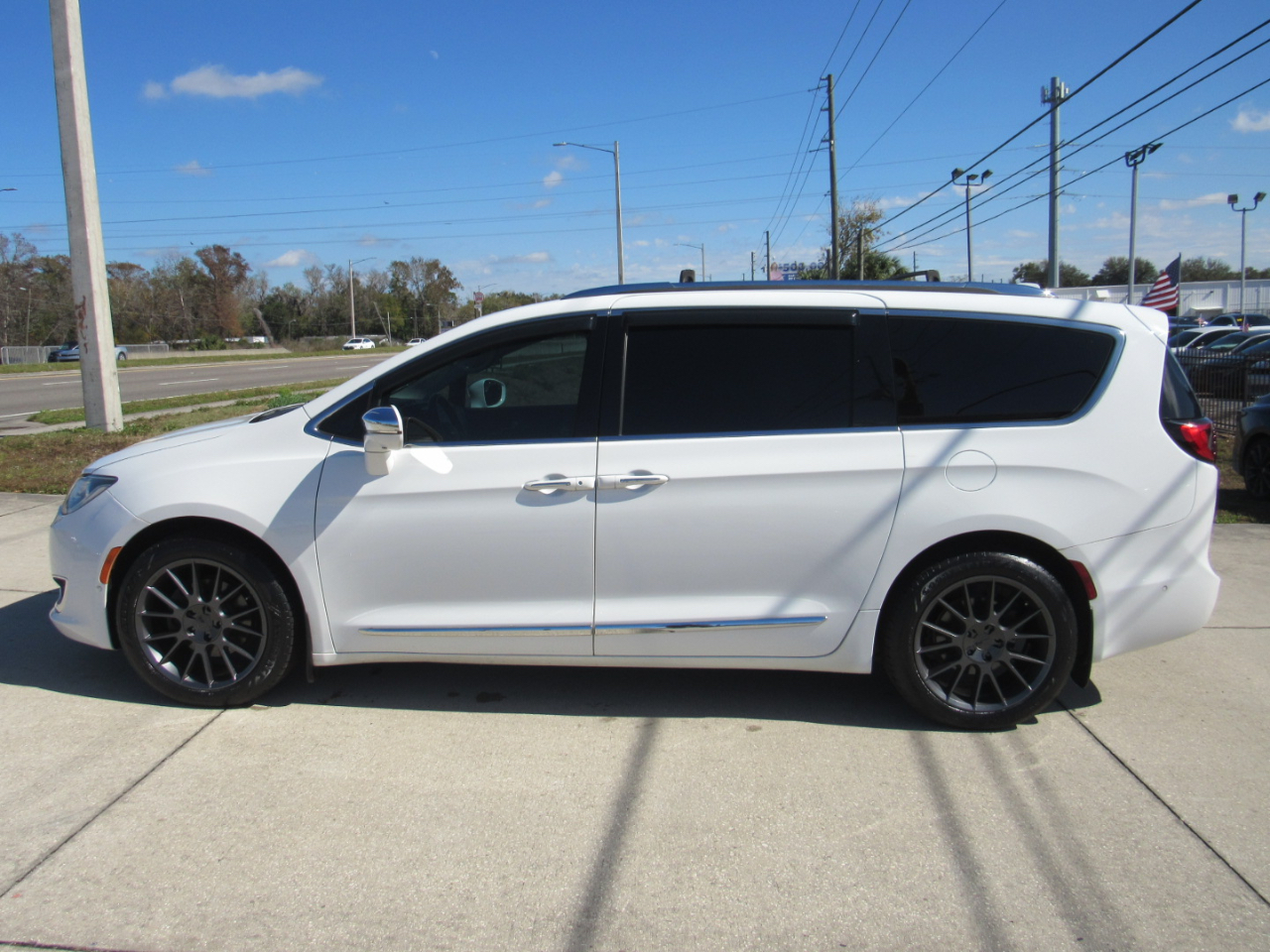 Chrysler Pacifica Limited FWD 2018