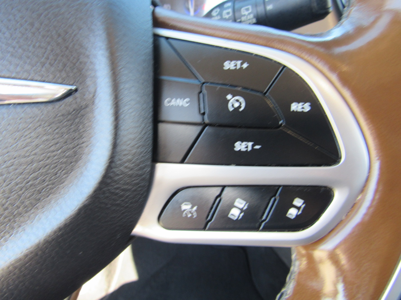 Chrysler Pacifica Limited FWD 2018