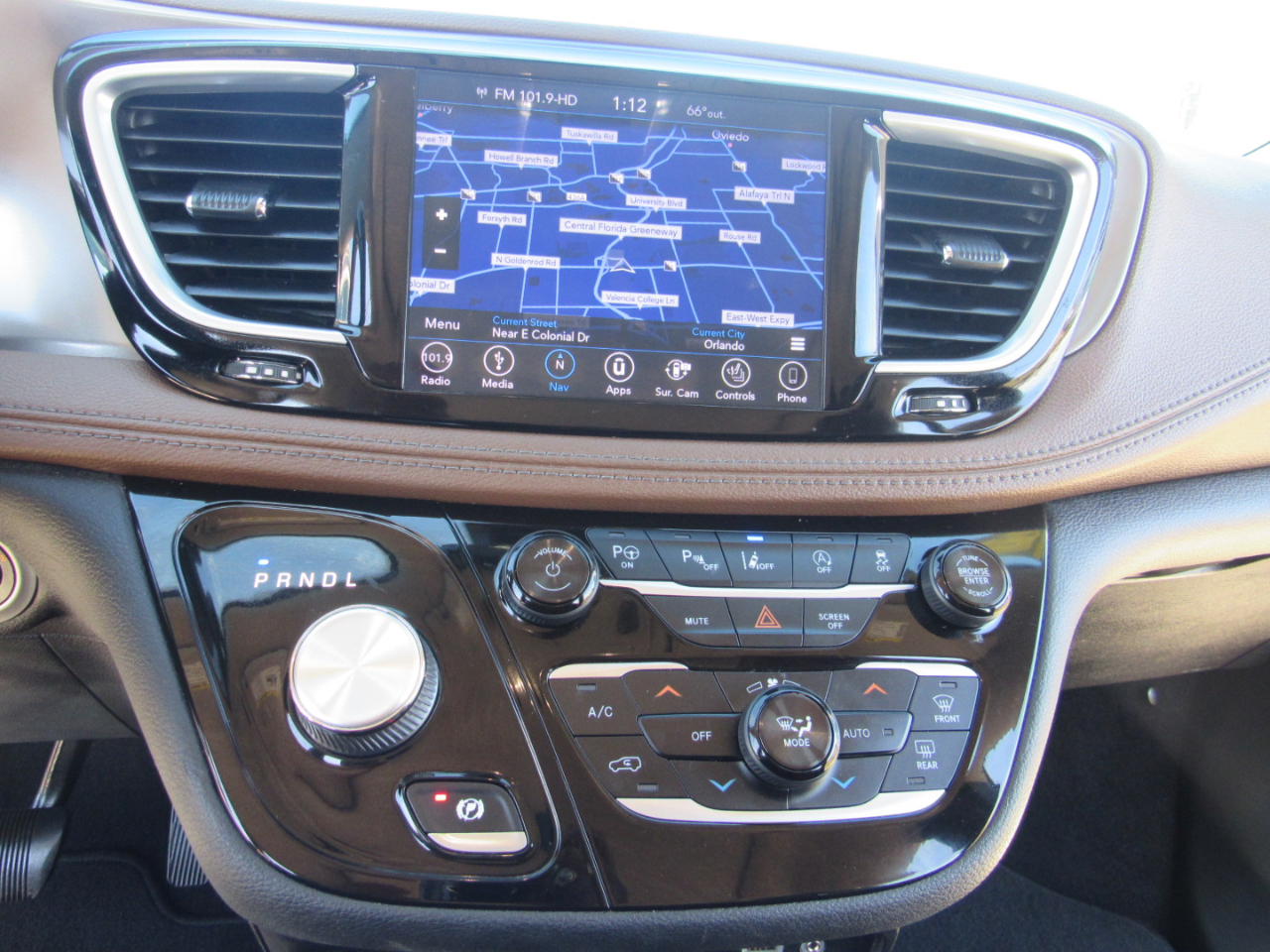 Chrysler Pacifica Limited FWD 2018