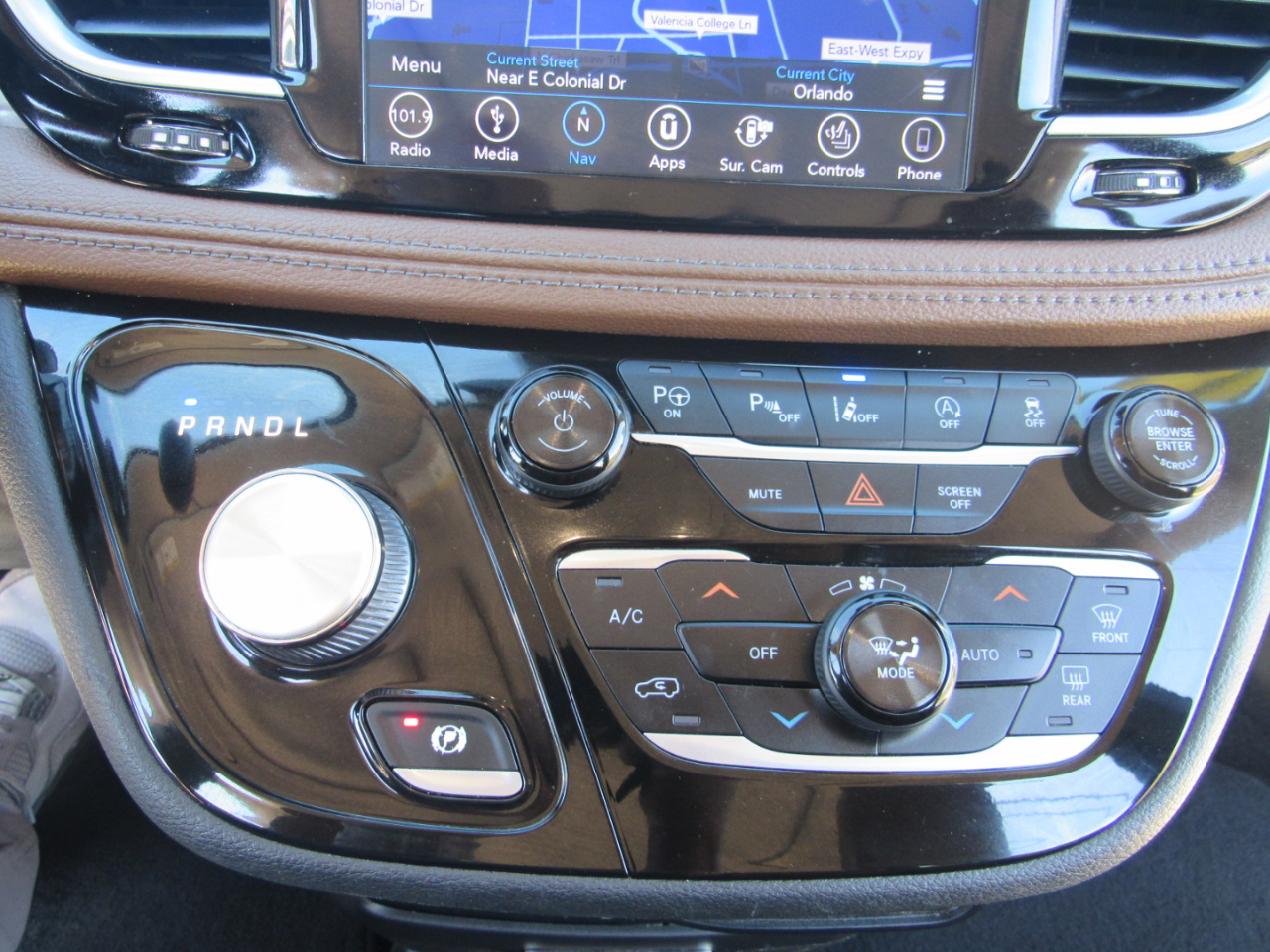 Chrysler Pacifica Limited FWD 2018