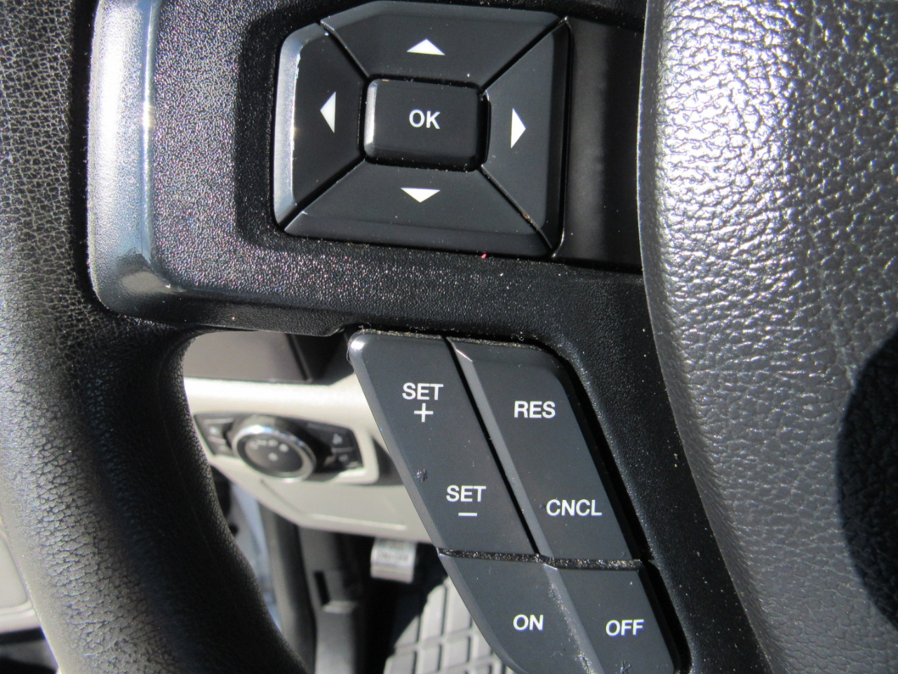 Ford F-150 2WD SuperCrew 150" XLT 2016