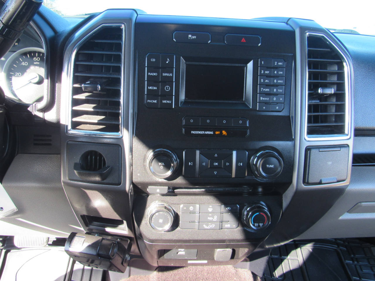 Ford F-150 2WD SuperCrew 150" XLT 2016