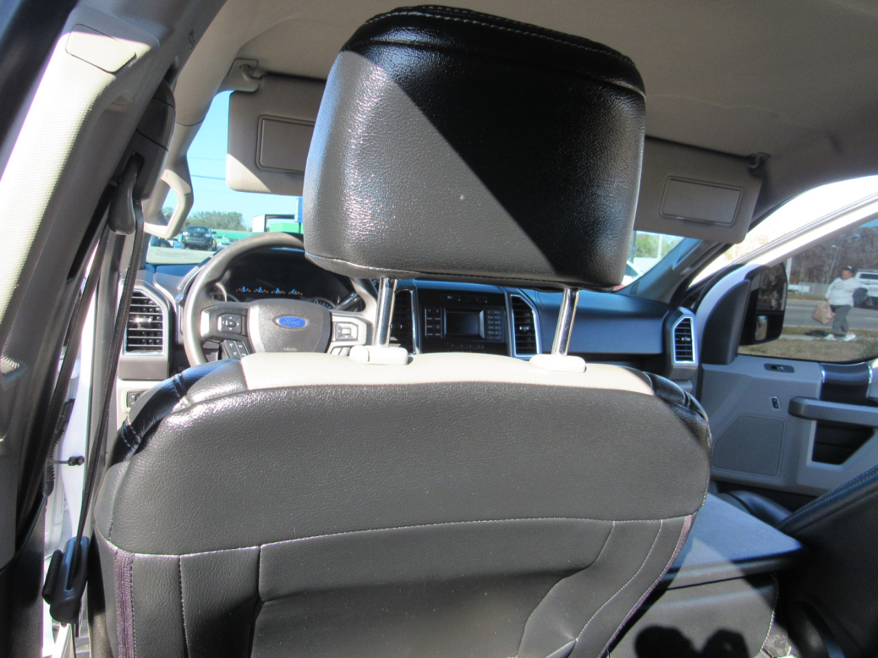 Ford F-150 2WD SuperCrew 150" XLT 2016