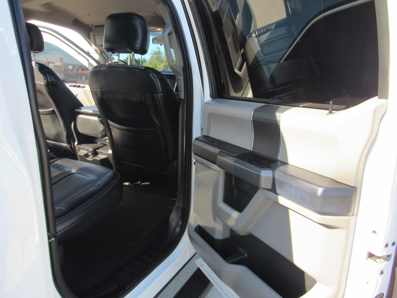 Ford F-150 2WD SuperCrew 150" XLT 2016