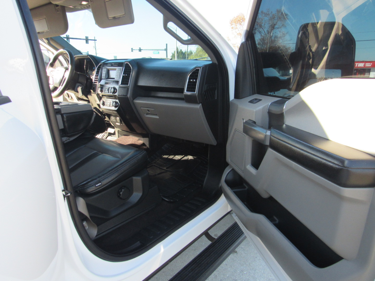 Ford F-150 2WD SuperCrew 150" XLT 2016