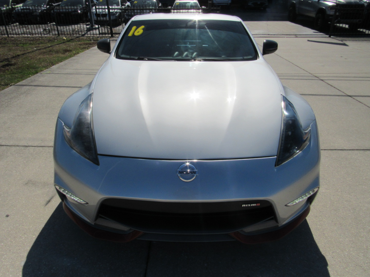 Nissan 370Z 2dr Cpe Auto NISMO Tech 2016