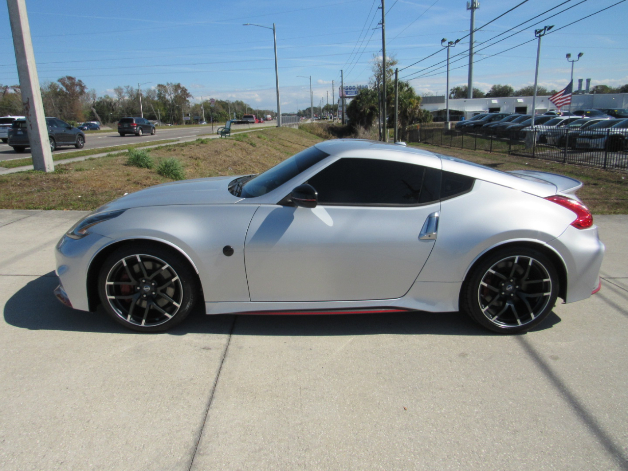 Nissan 370Z 2dr Cpe Auto NISMO Tech 2016