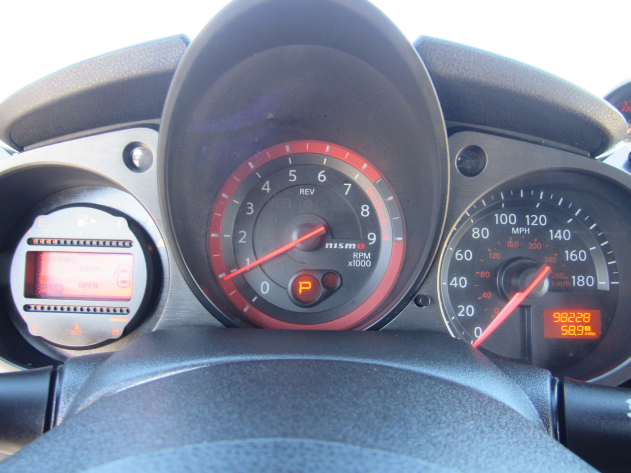 Nissan 370Z 2dr Cpe Auto NISMO Tech 2016