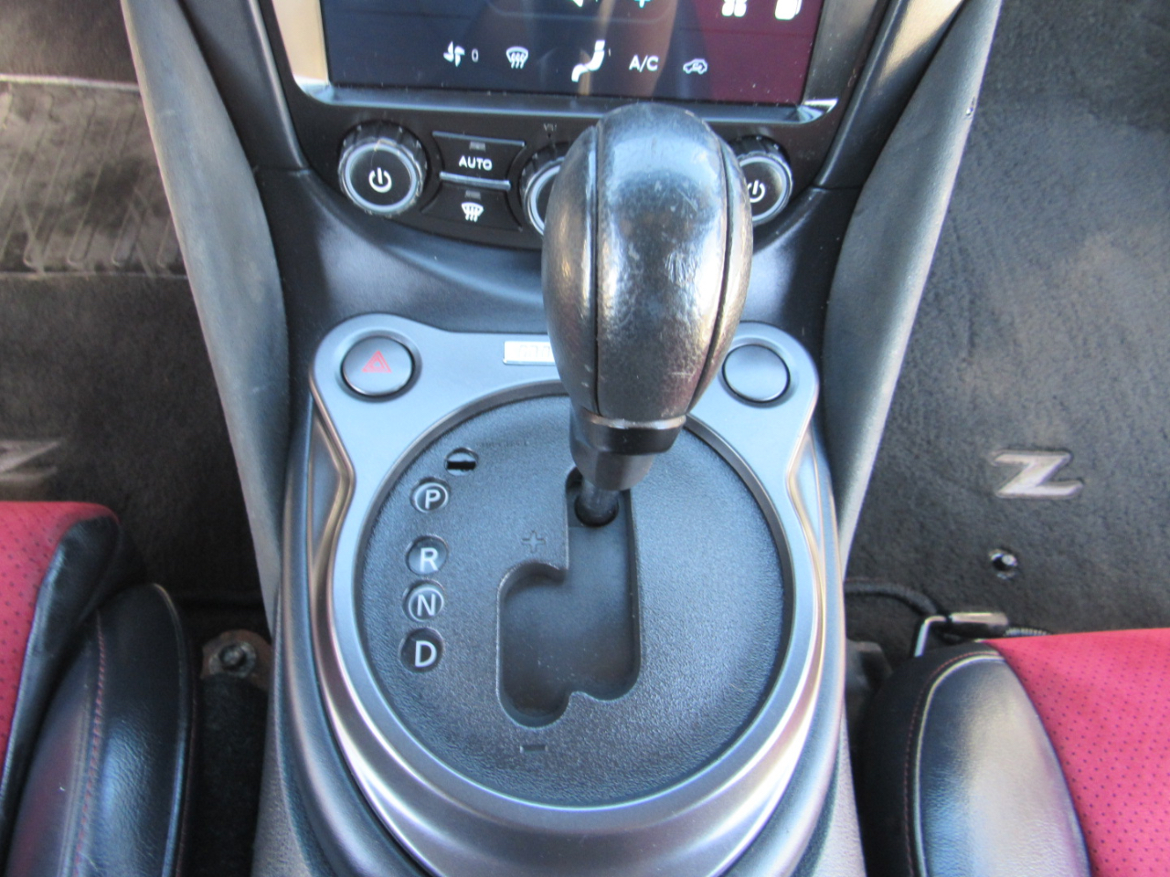 Nissan 370Z 2dr Cpe Auto NISMO Tech 2016