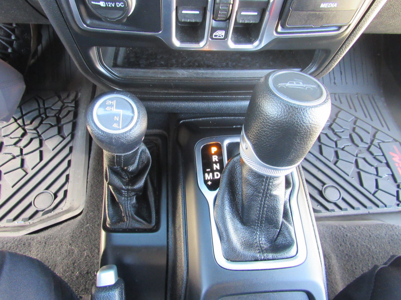 Jeep Gladiator Sport S 4x4 2021