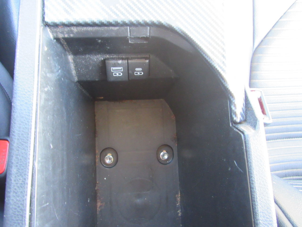 Toyota Camry SE Auto (Natl) 2021