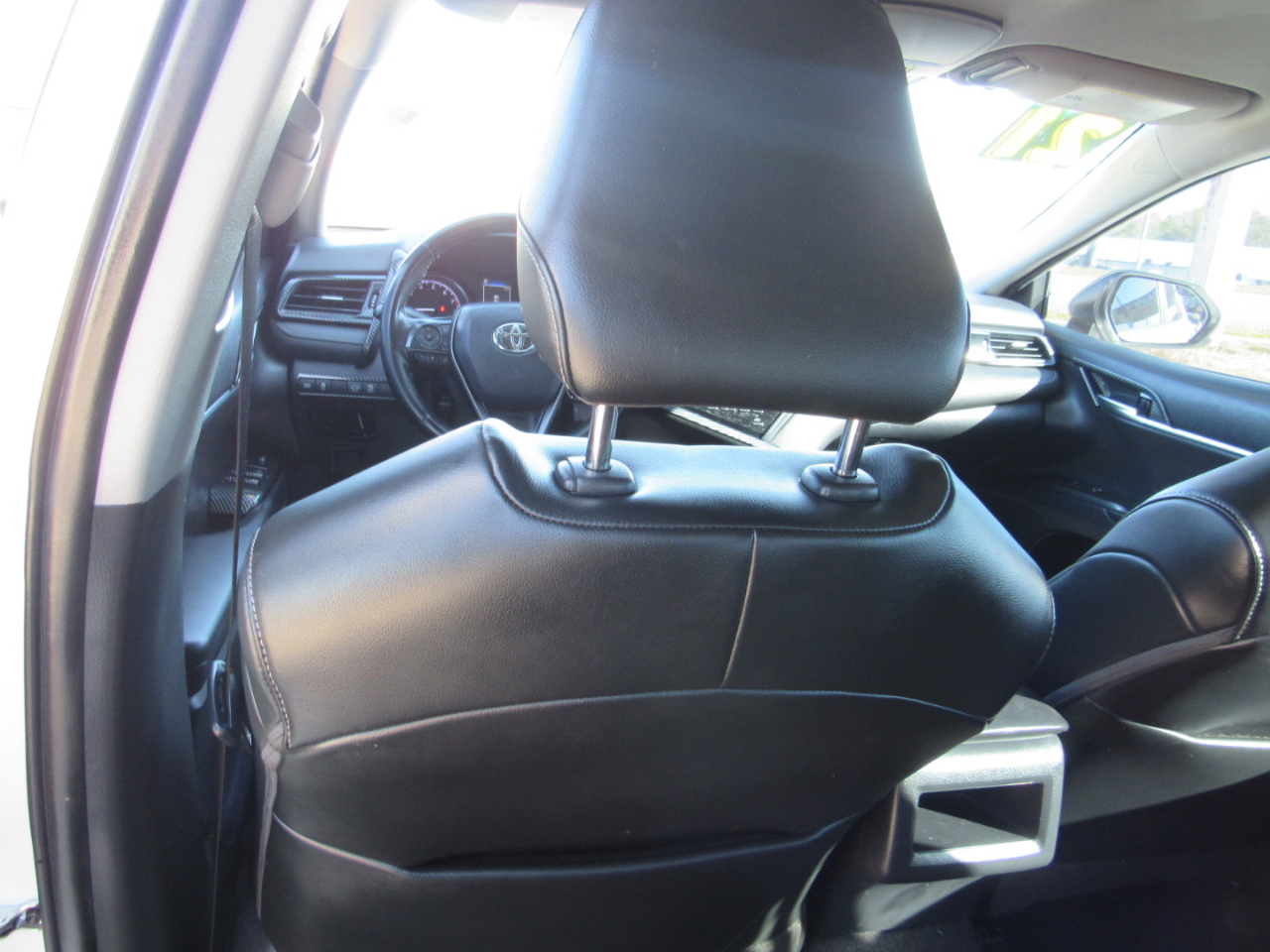 Toyota Camry SE Auto (Natl) 2021