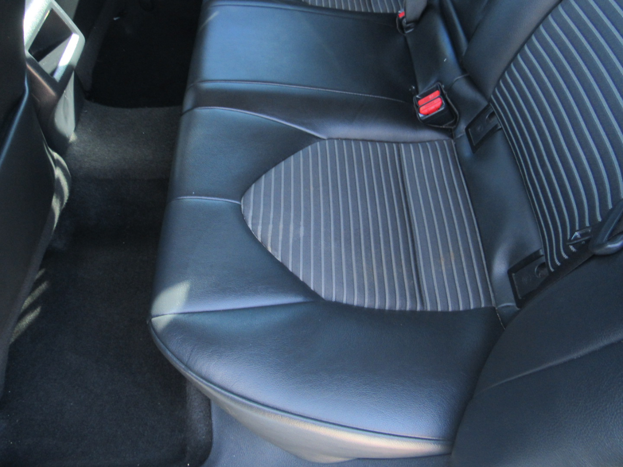 Toyota Camry SE Auto (Natl) 2021