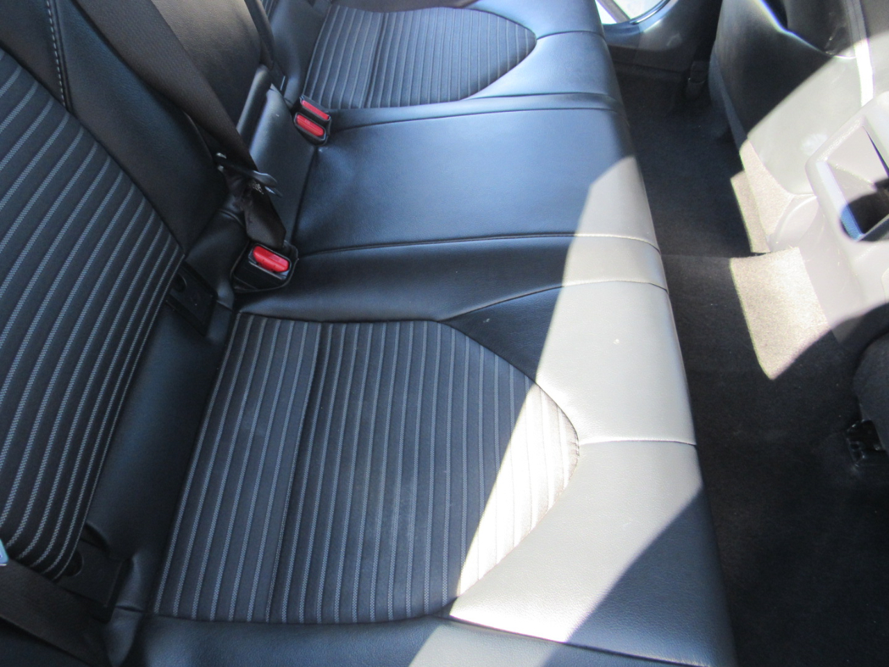 Toyota Camry SE Auto (Natl) 2021