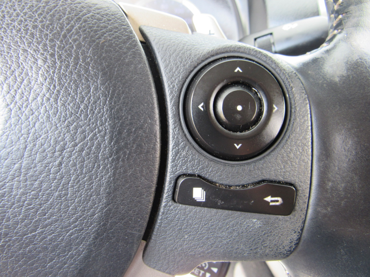 Lexus IS 250 4dr Sport Sdn RWD 2015