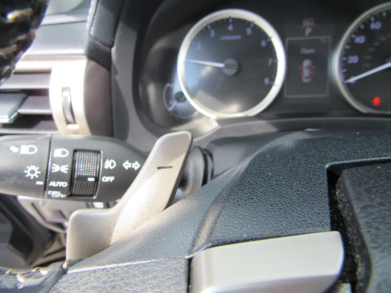 Lexus IS 250 4dr Sport Sdn RWD 2015