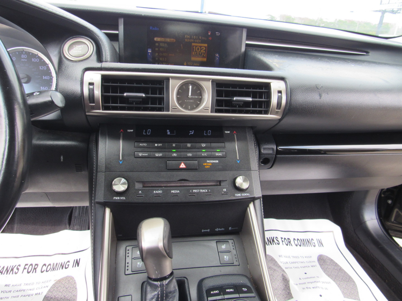 Lexus IS 250 4dr Sport Sdn RWD 2015