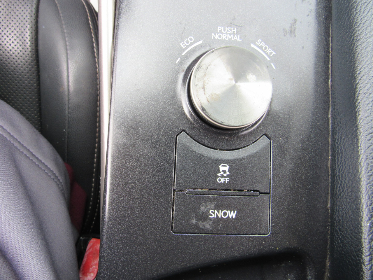 Lexus IS 250 4dr Sport Sdn RWD 2015