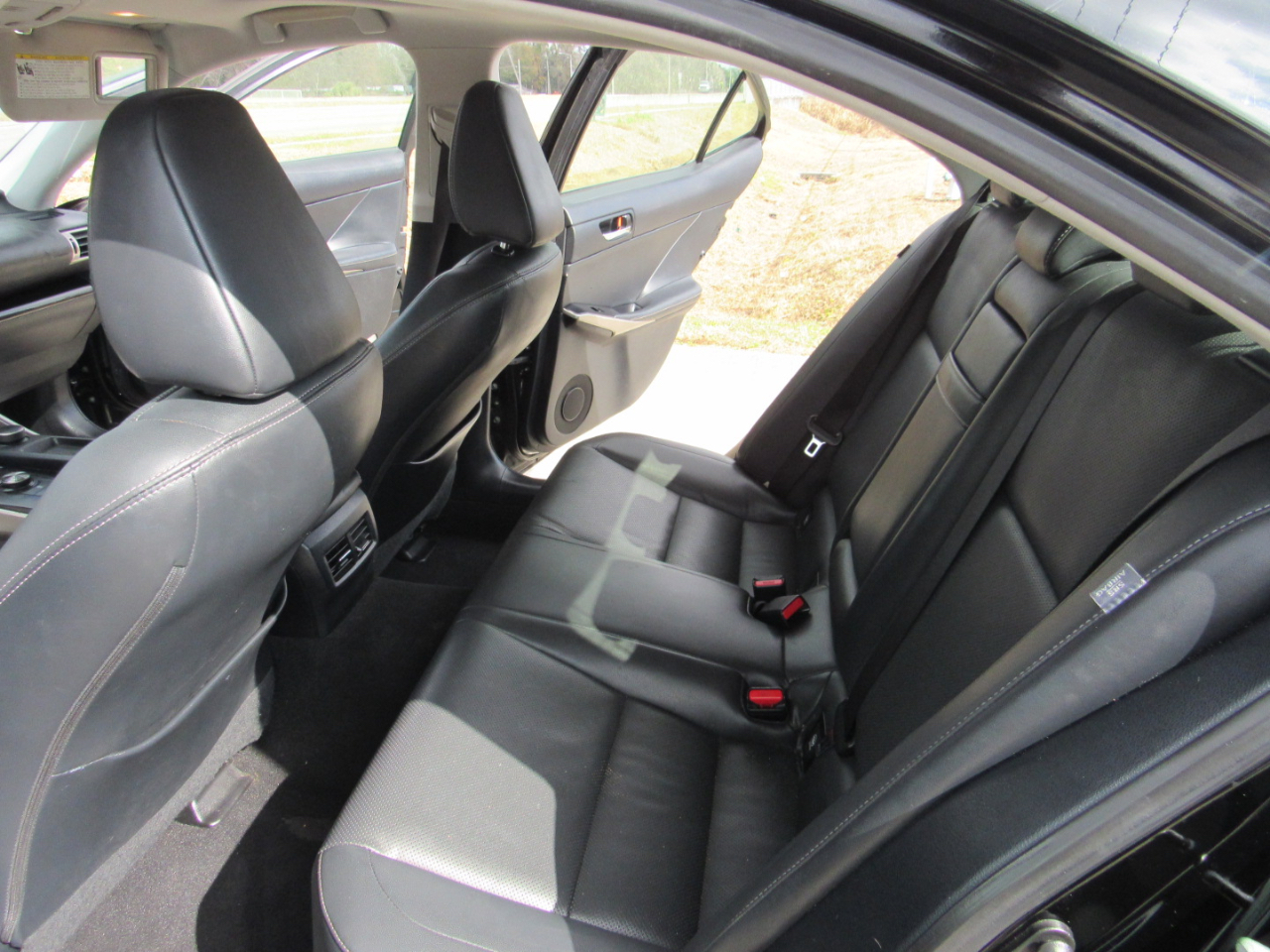 Lexus IS 250 4dr Sport Sdn RWD 2015