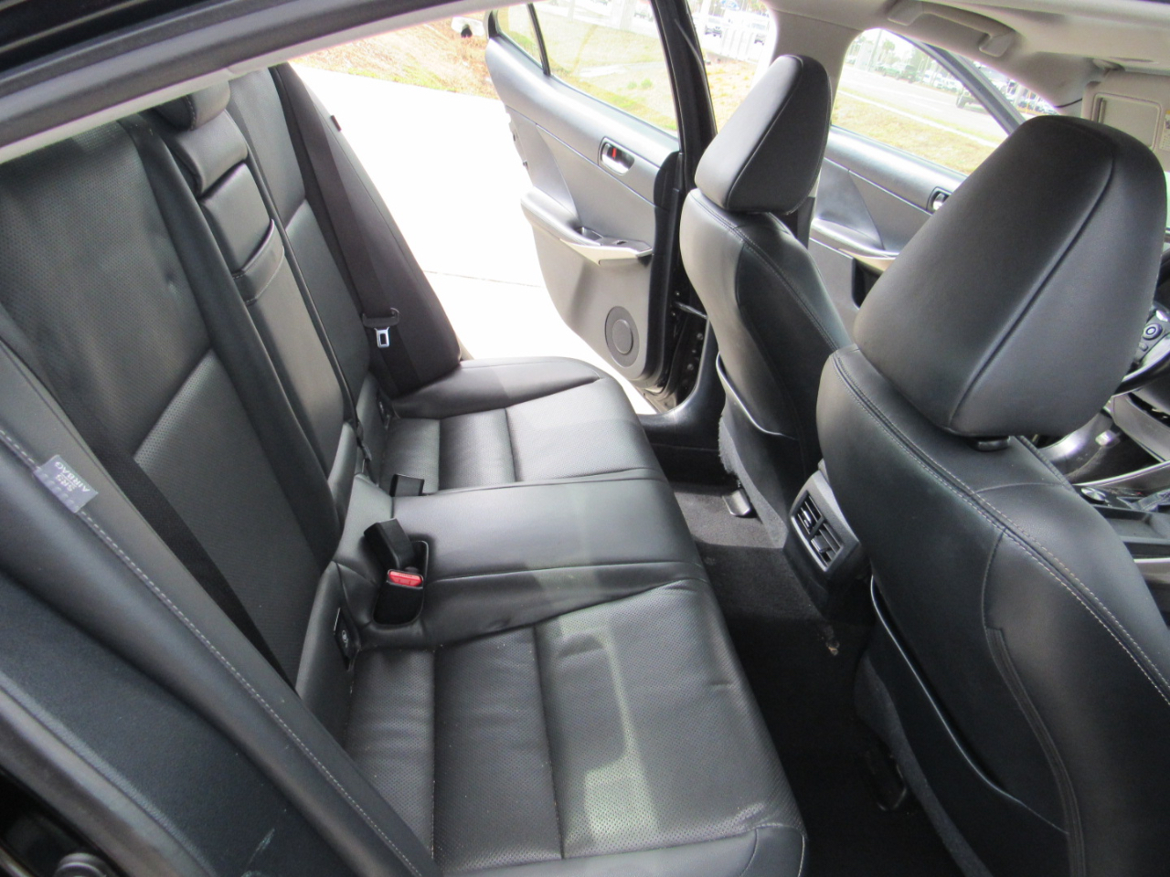 Lexus IS 250 4dr Sport Sdn RWD 2015