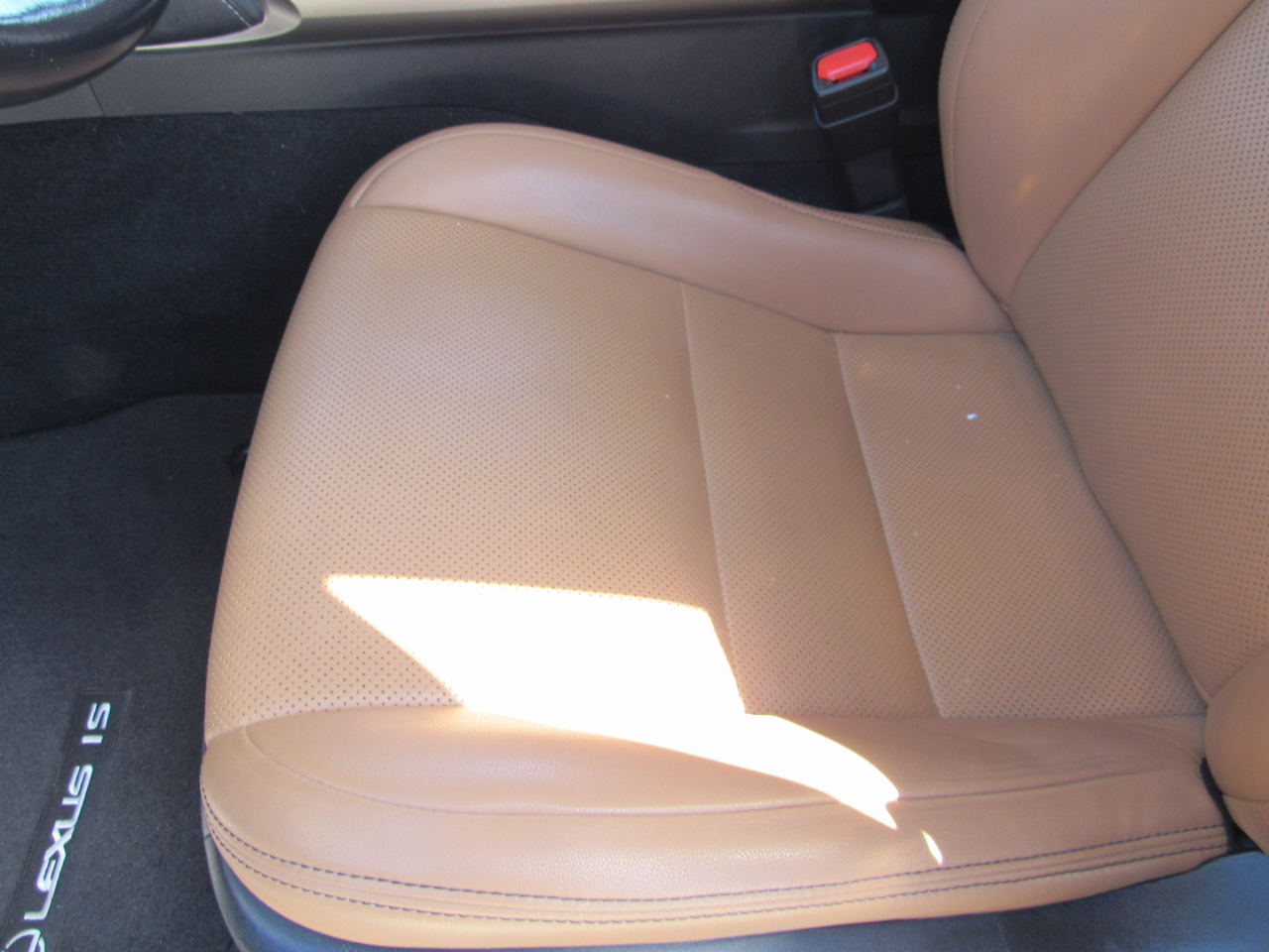 Lexus IS 200t 4dr Sdn 2016