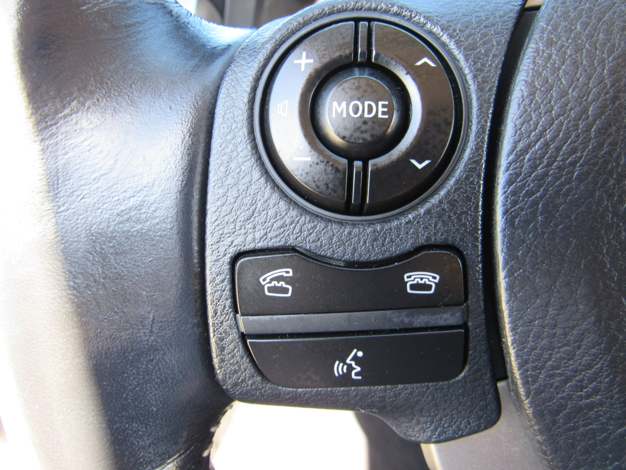 Lexus IS 200t 4dr Sdn 2016