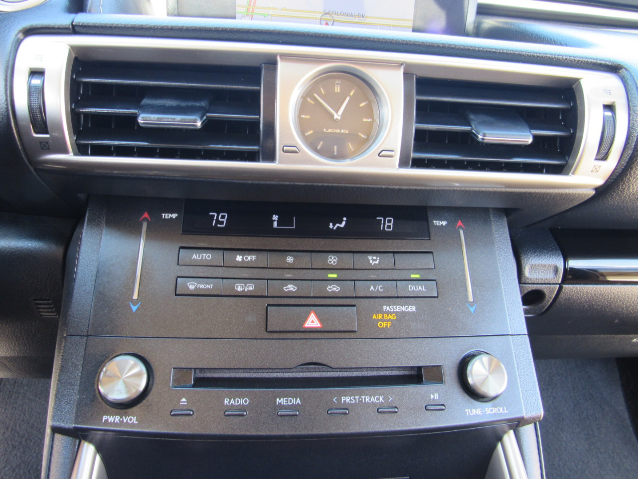 Lexus IS 200t 4dr Sdn 2016