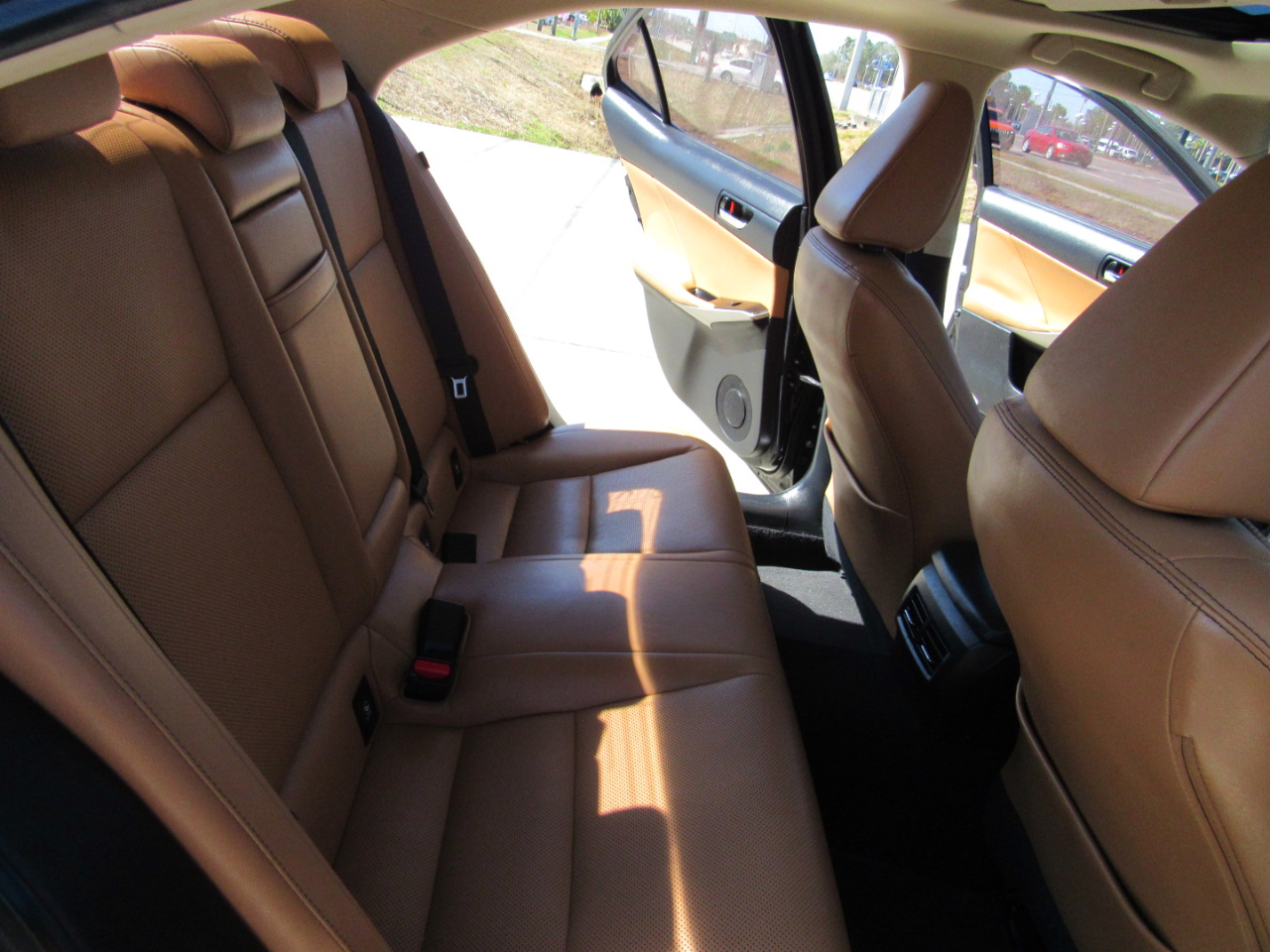 Lexus IS 200t 4dr Sdn 2016