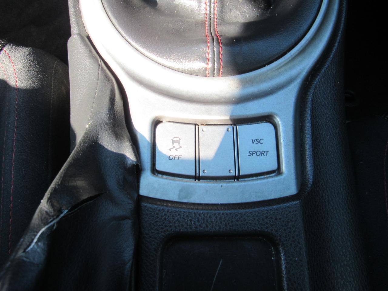 Subaru BRZ 2dr Cpe Premium Man 2013