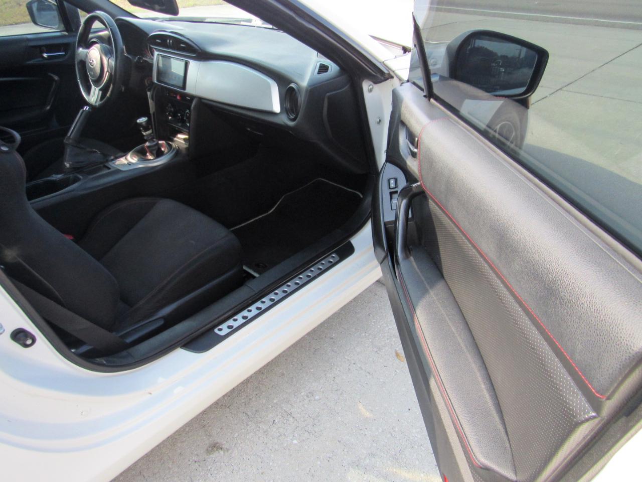 Subaru BRZ 2dr Cpe Premium Man 2013