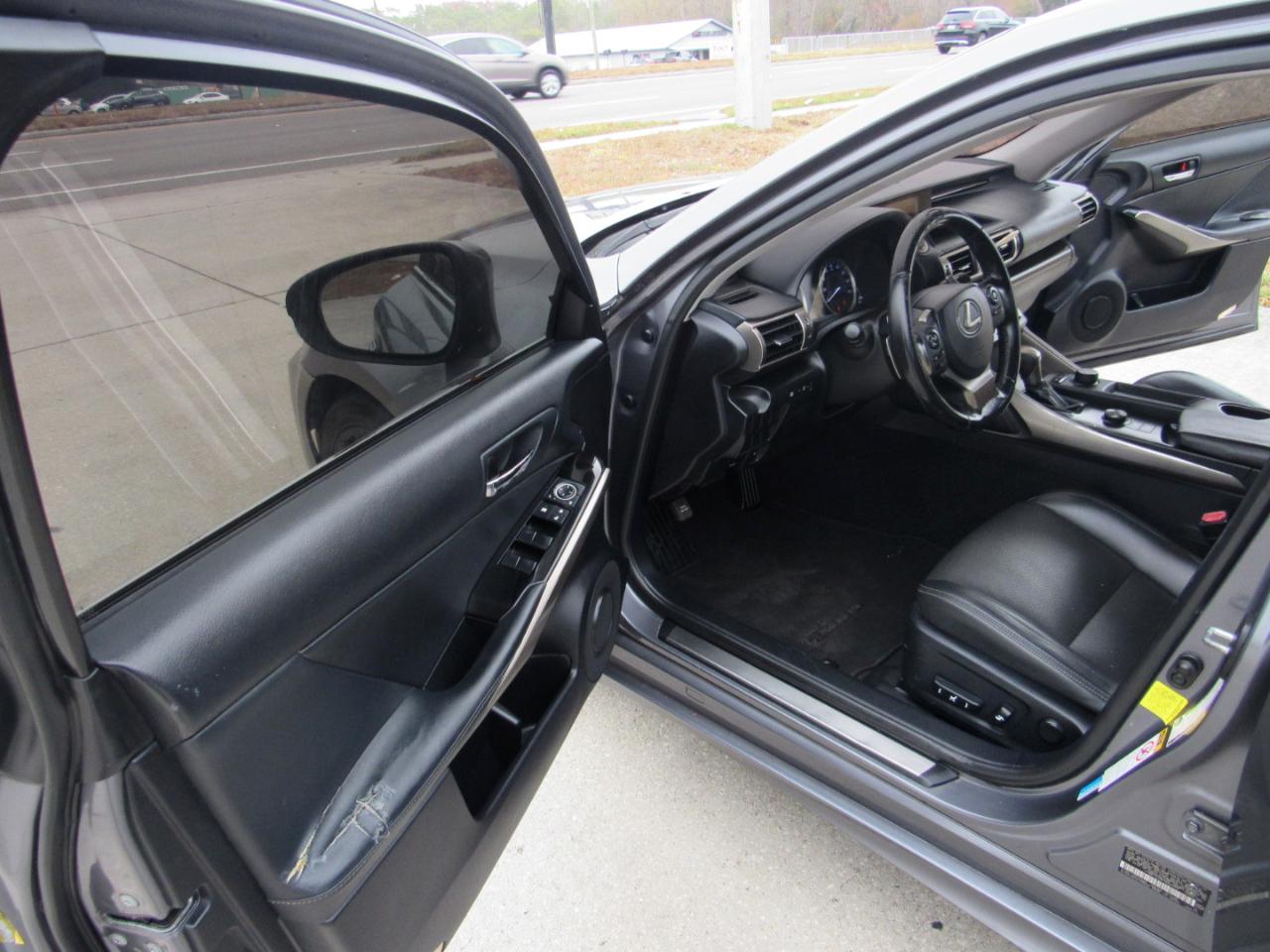 Lexus IS 250 4dr Sport Sdn RWD 2015