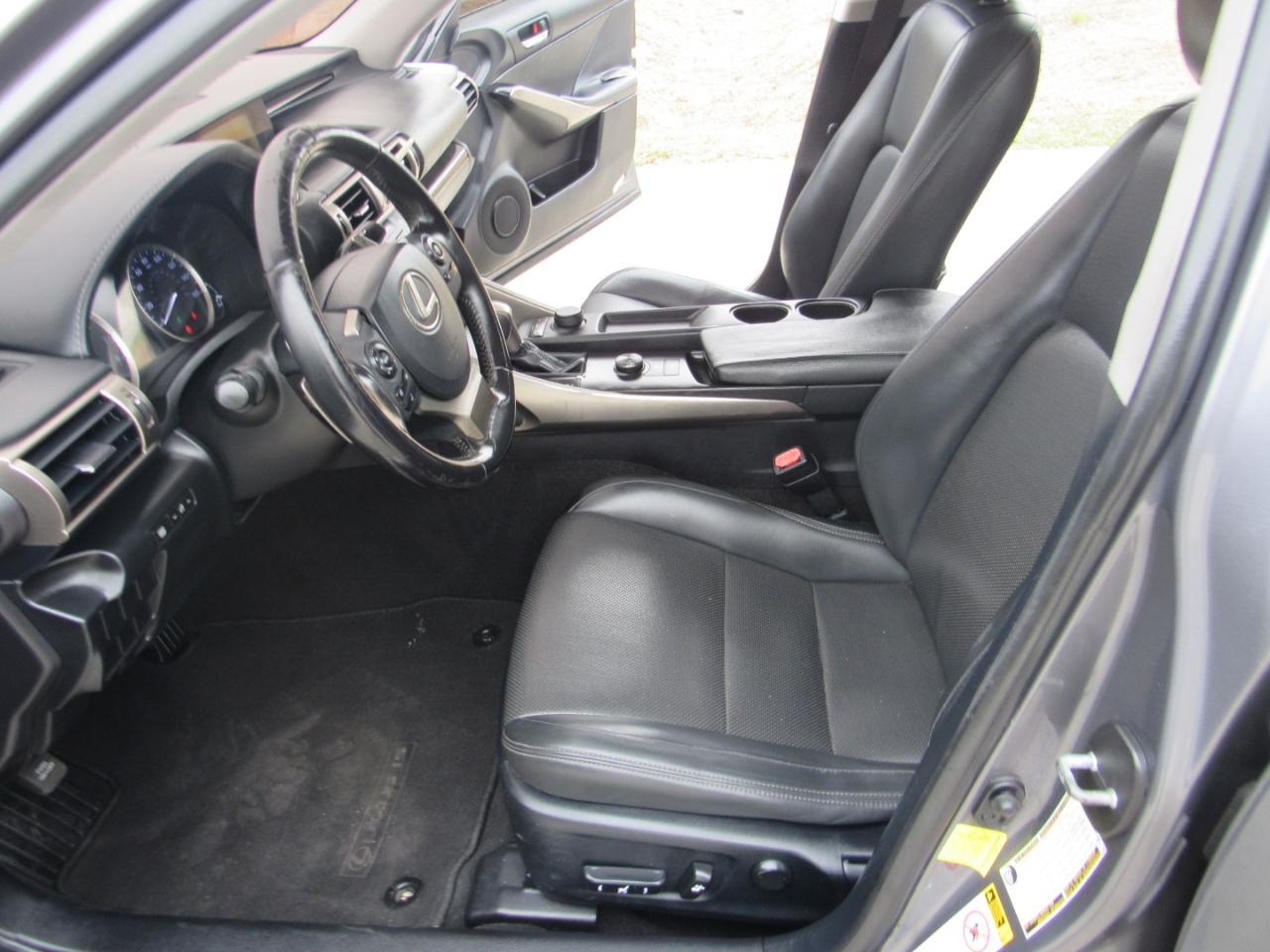 Lexus IS 250 4dr Sport Sdn RWD 2015