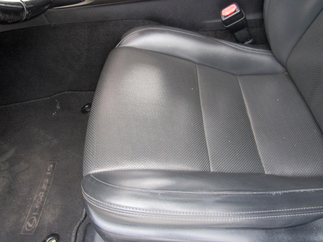 Lexus IS 250 4dr Sport Sdn RWD 2015