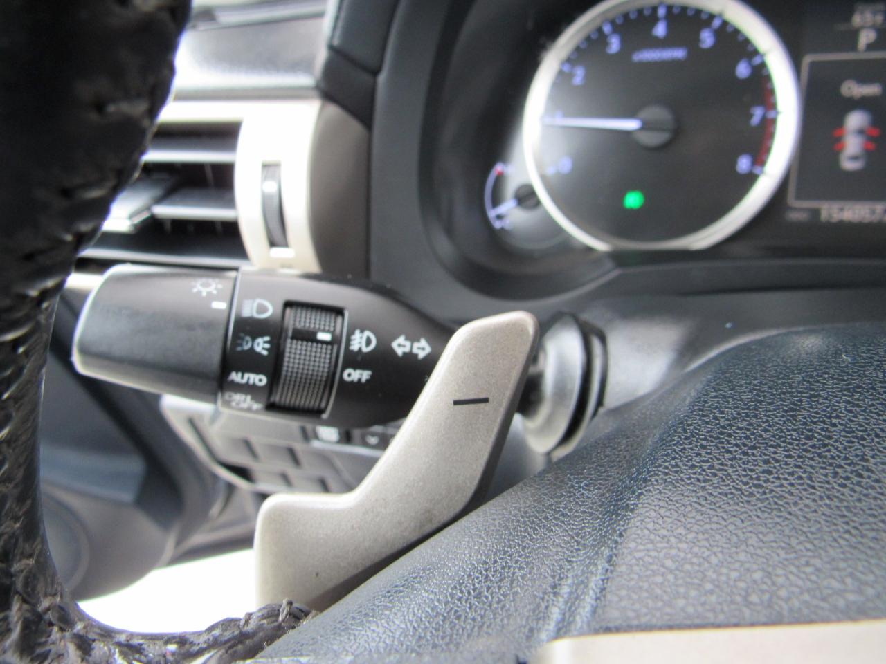 Lexus IS 250 4dr Sport Sdn RWD 2015