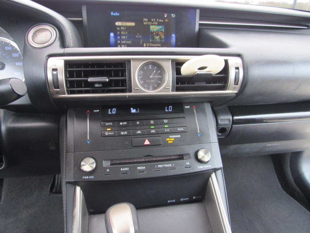 Lexus IS 250 4dr Sport Sdn RWD 2015