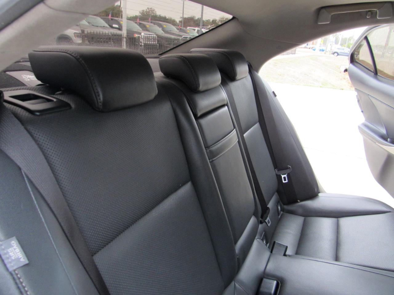 Lexus IS 250 4dr Sport Sdn RWD 2015