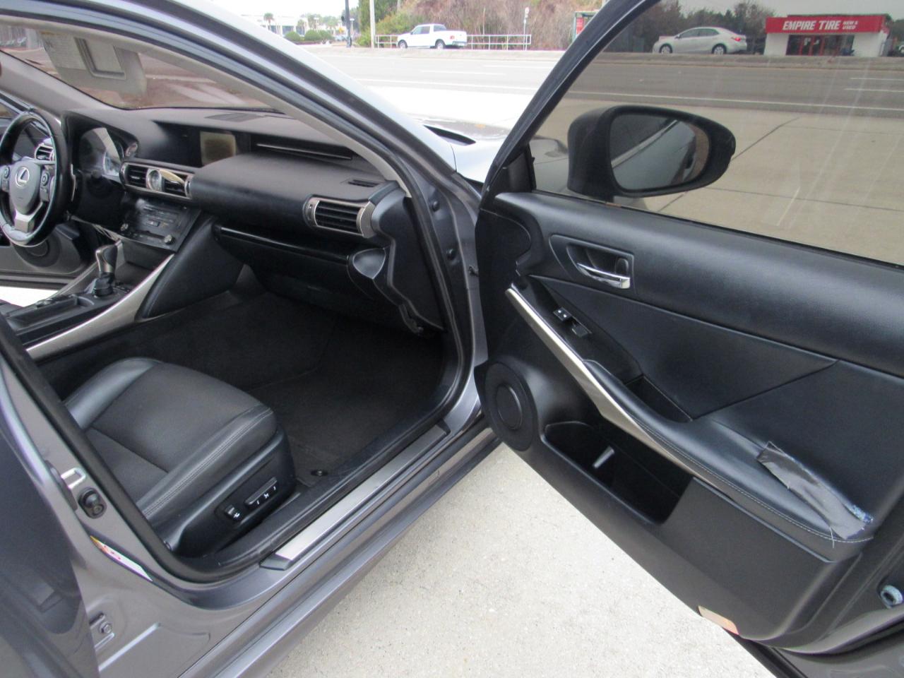 Lexus IS 250 4dr Sport Sdn RWD 2015