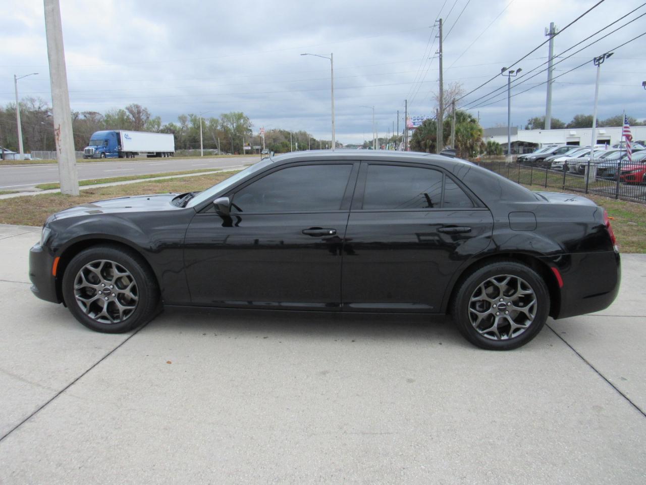 Chrysler 300 4dr Sdn 300S AWD 2016
