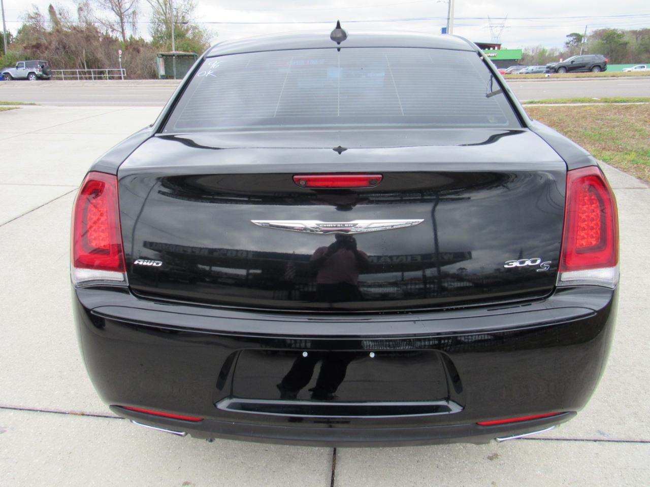 Chrysler 300 4dr Sdn 300S AWD 2016