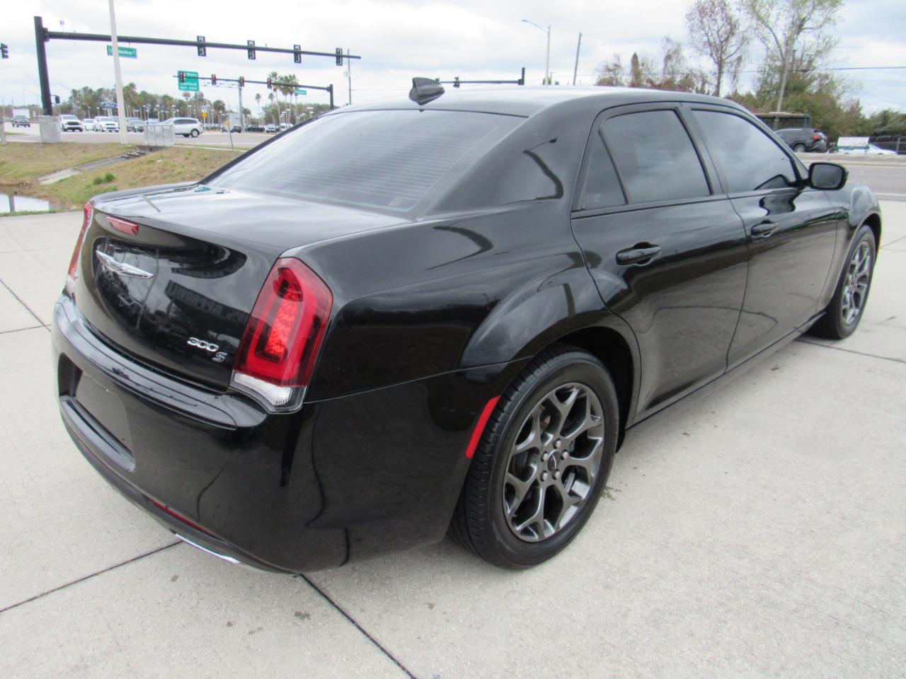 Chrysler 300 4dr Sdn 300S AWD 2016