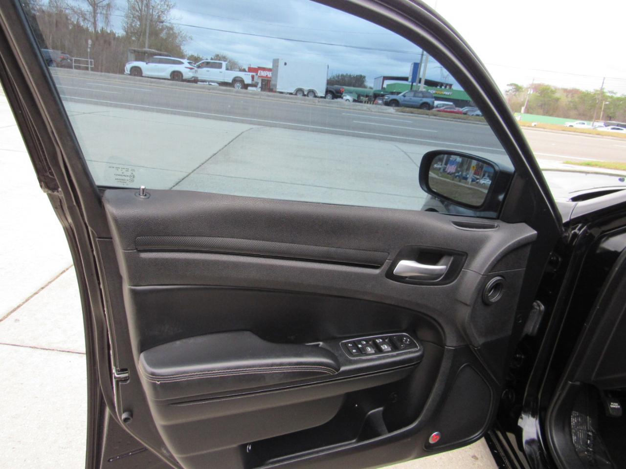 Chrysler 300 4dr Sdn 300S AWD 2016