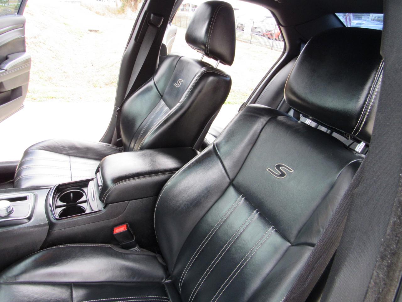 Chrysler 300 4dr Sdn 300S AWD 2016