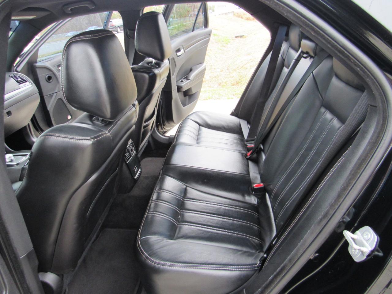 Chrysler 300 4dr Sdn 300S AWD 2016