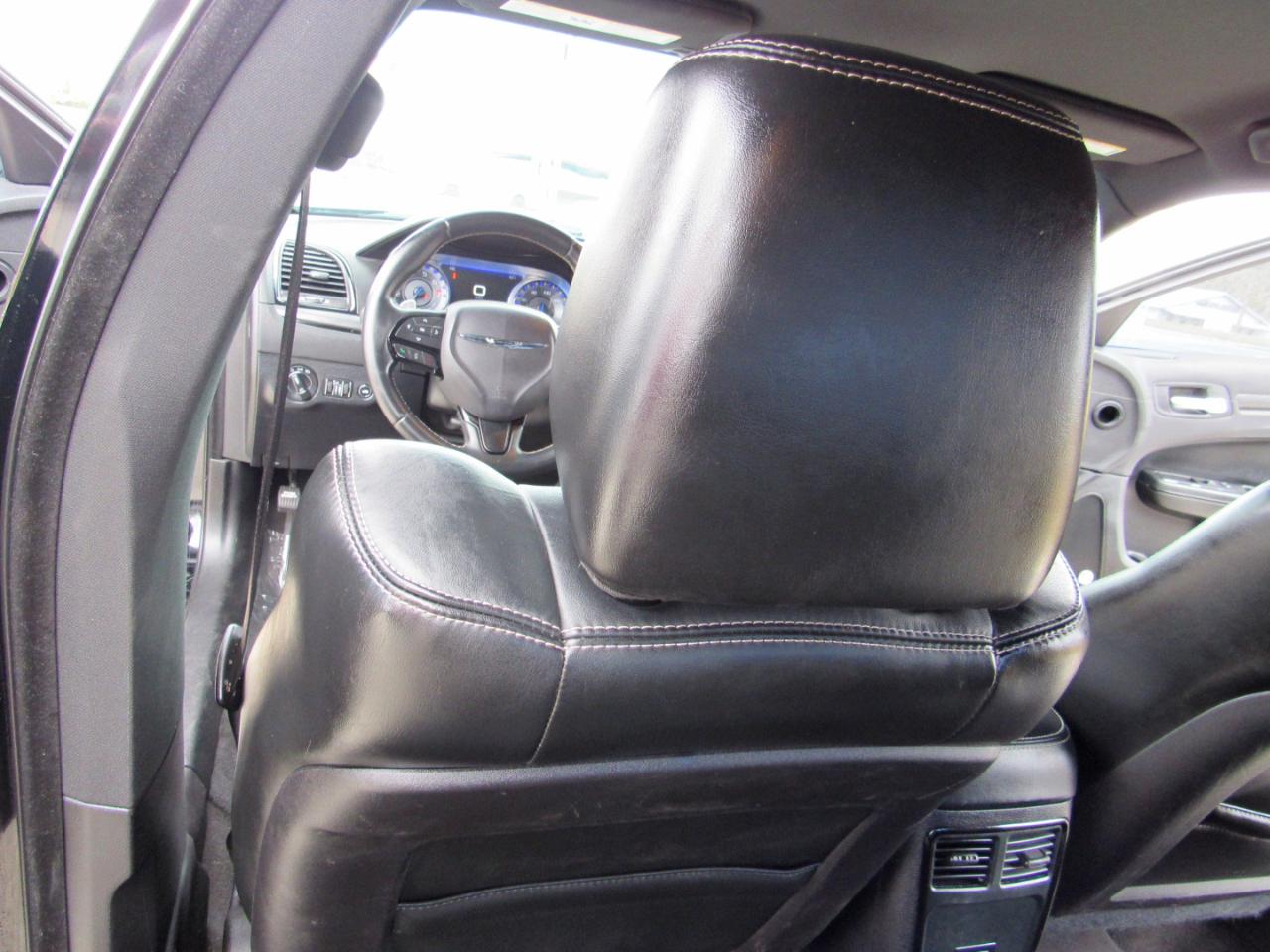 Chrysler 300 4dr Sdn 300S AWD 2016