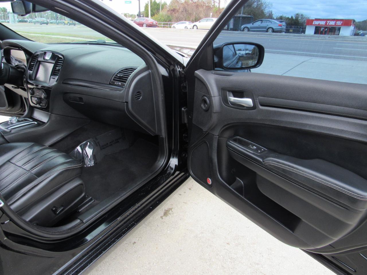 Chrysler 300 4dr Sdn 300S AWD 2016