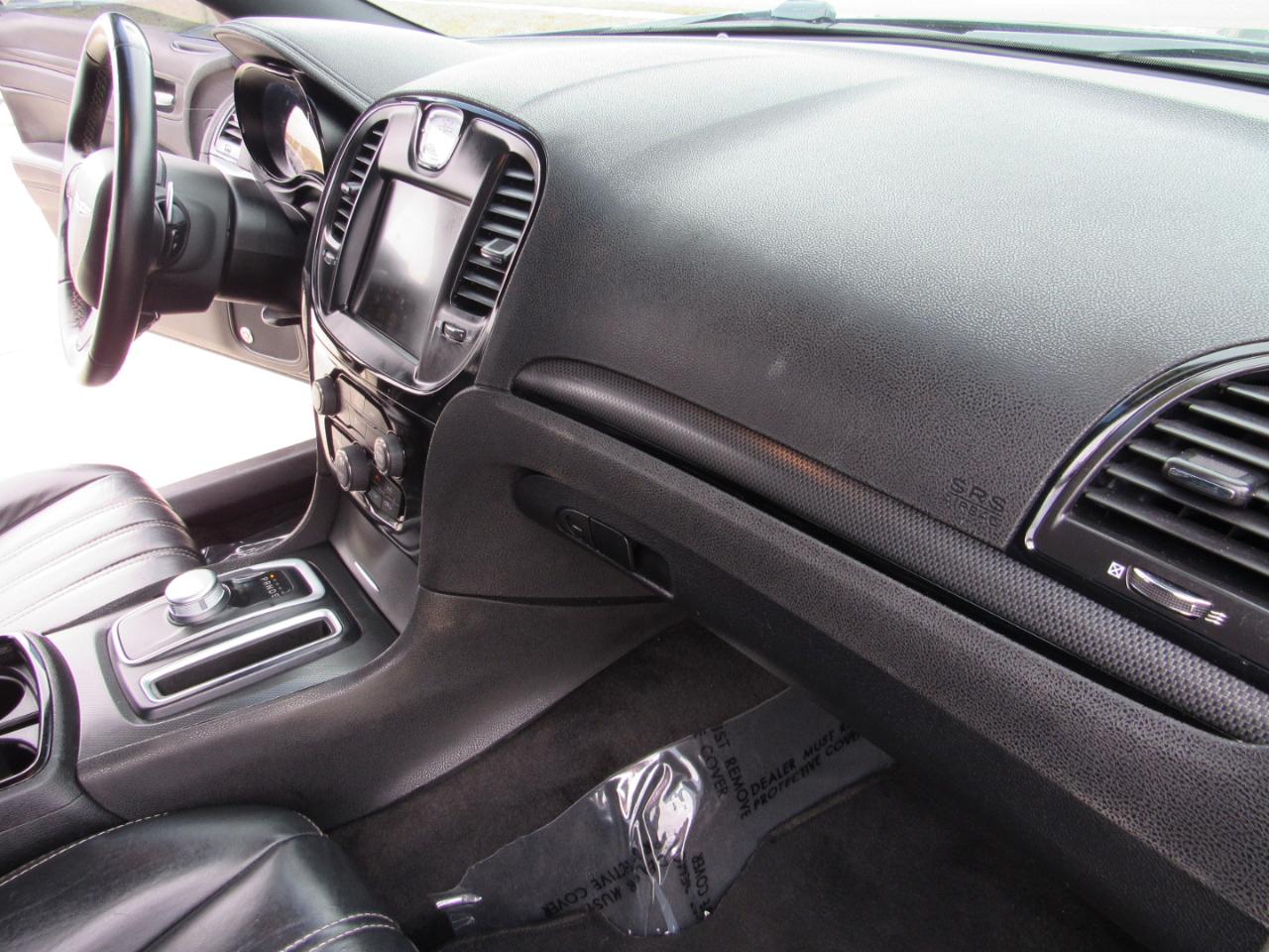 Chrysler 300 4dr Sdn 300S AWD 2016