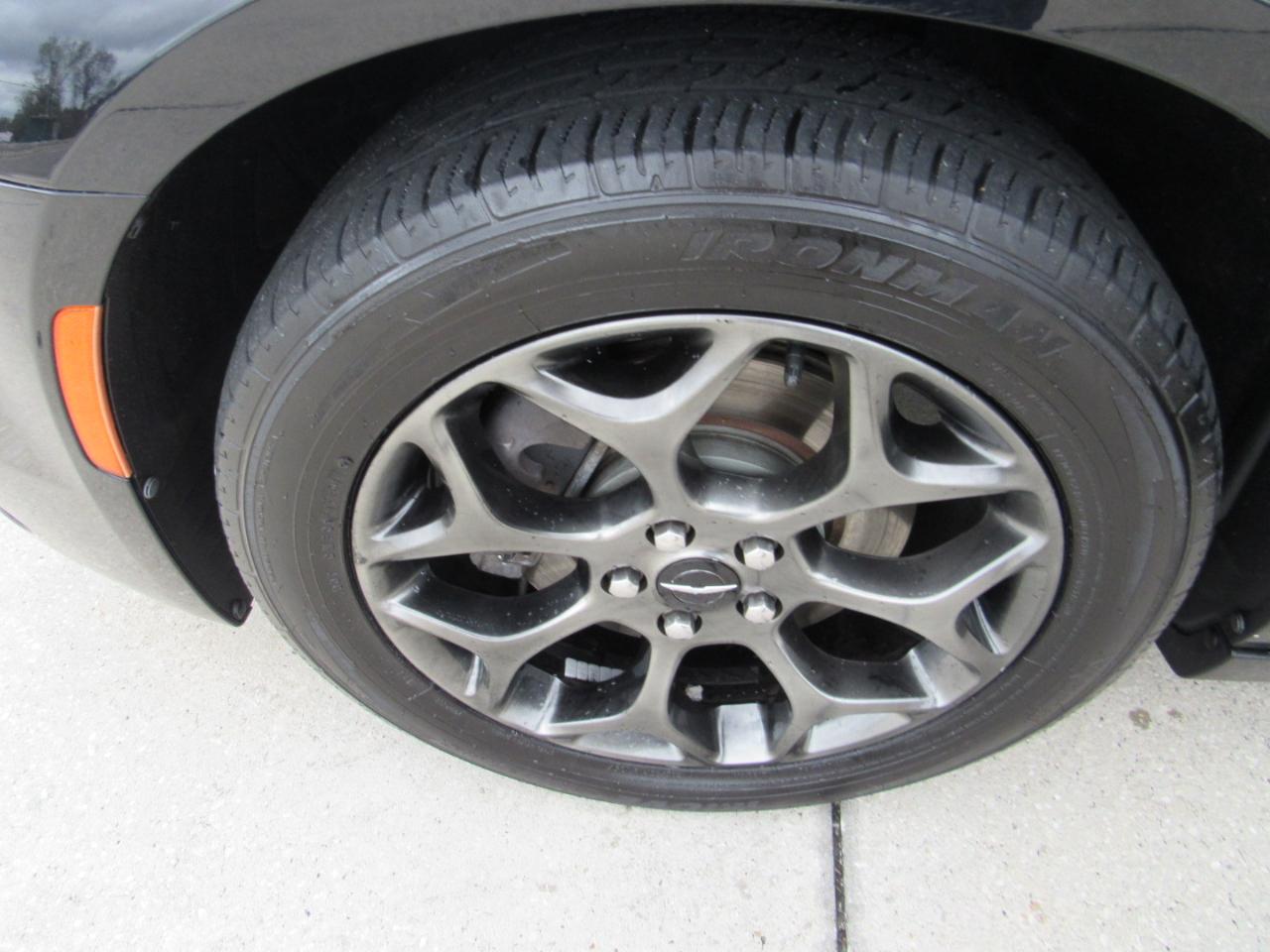 Chrysler 300 4dr Sdn 300S AWD 2016